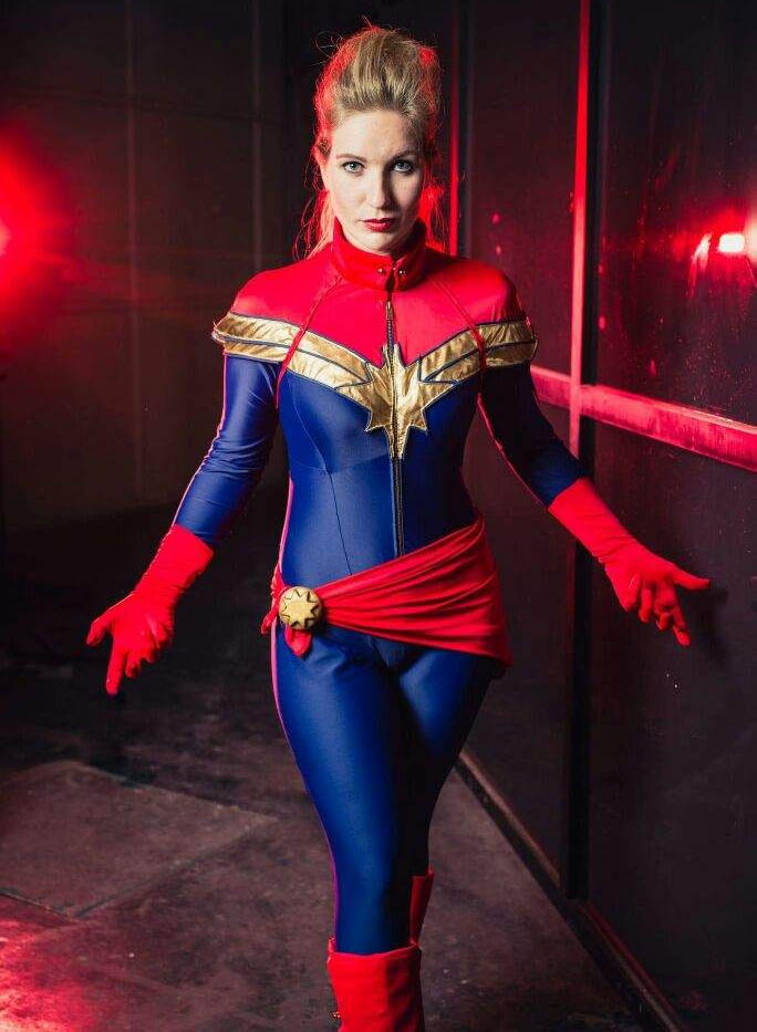 comics captain marvel cosplay
